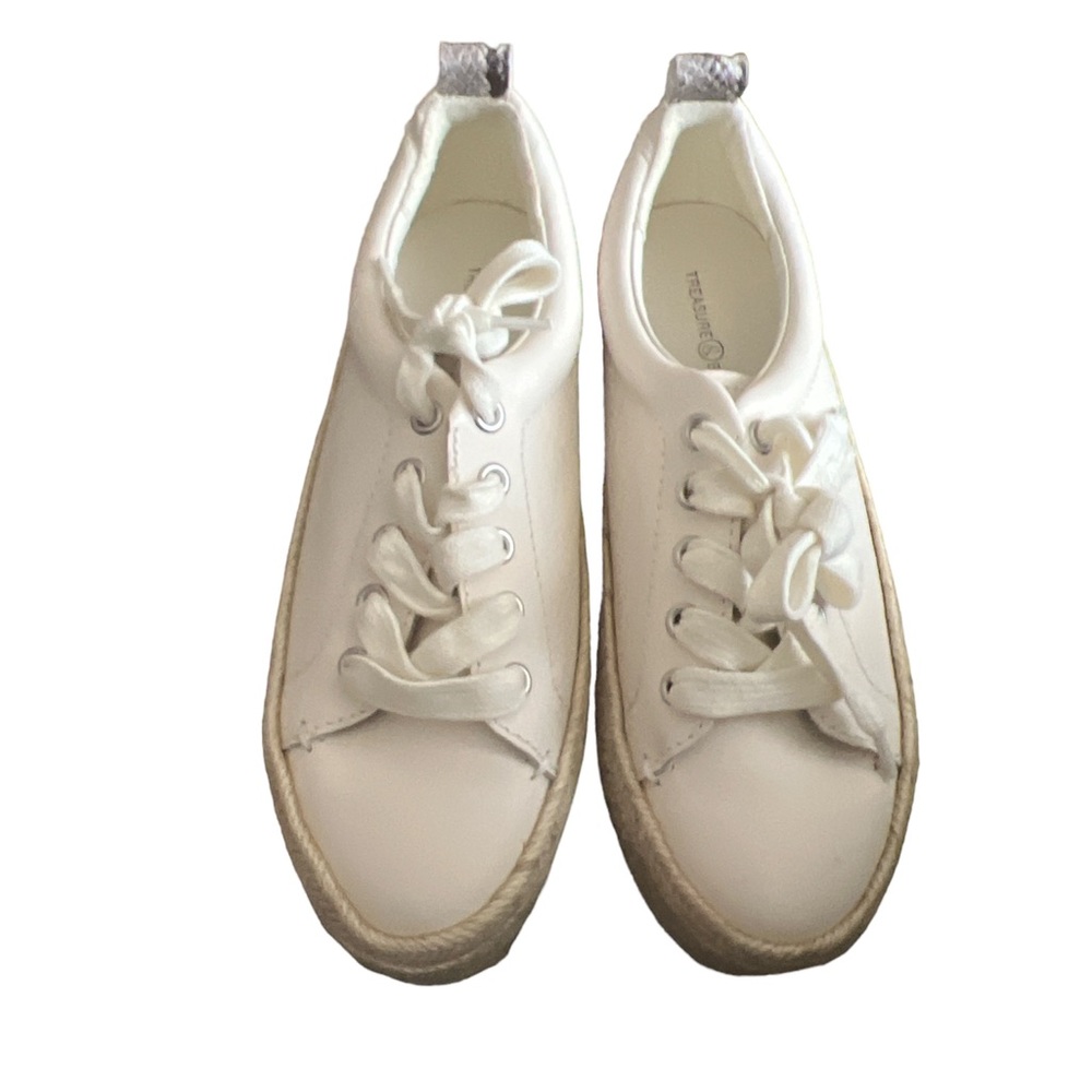 - Treasure & Bond Page Platform
Espadrille Sneaker
Size 7